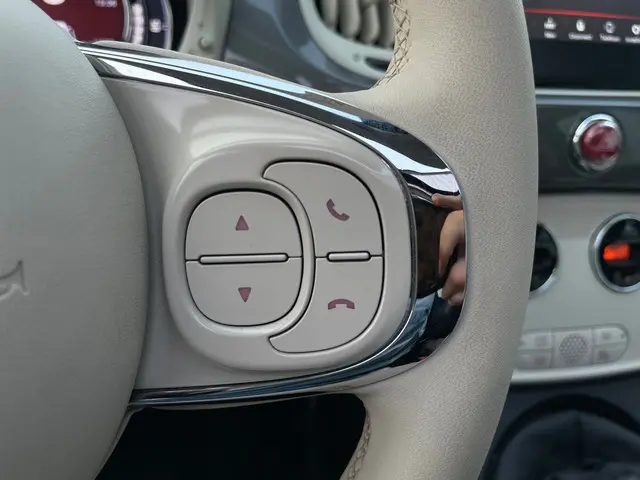 Fiat 500 1.0 Hybrid Dolcevita PANO 2022 Hybride Benzine 13