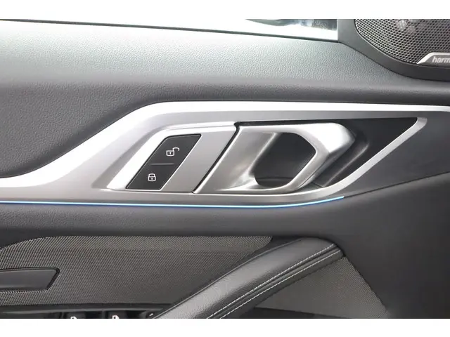 BMW i4 eDrive40 High Executive 84 kWh 2022 Elektrisch 23