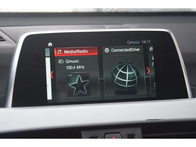 BMW X1 SDrive18i Executive 2018 Benzine 13