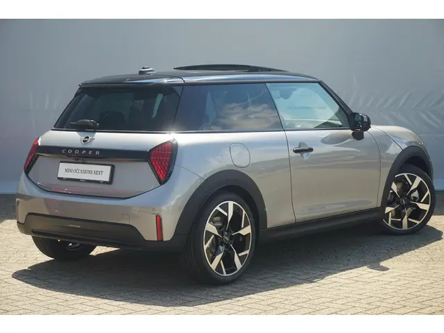 MINI 3-Deurs Cooper C 2024 Benzine 2