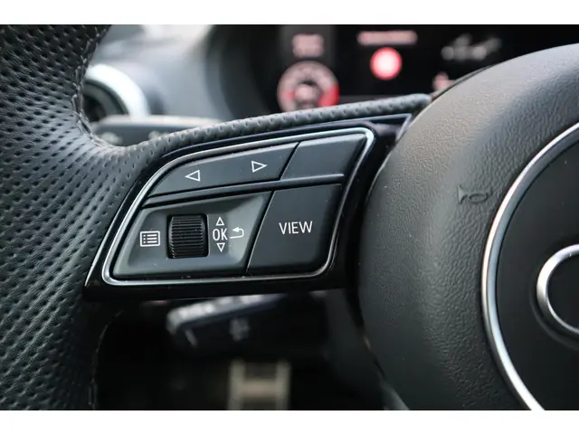 Audi Q2 35 TFSI S EDITION 2024 Benzine 16