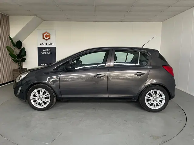 Opel Corsa 1.2-16V Berlin Airco, LMV, 5 deurs 2013 Benzine 4