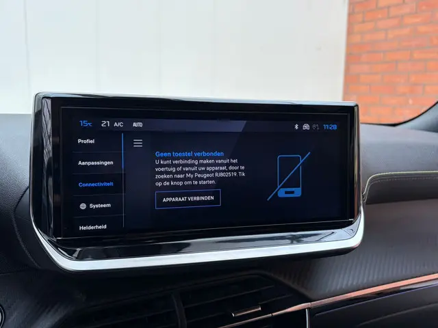 Peugeot 2008 Hybrid 136 GT 2024 Hybride Benzine 13