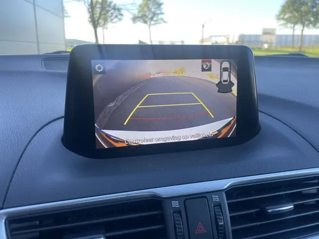 Mazda 3 1.5 SkyActiv-G 100 TS 2018 Benzine 8