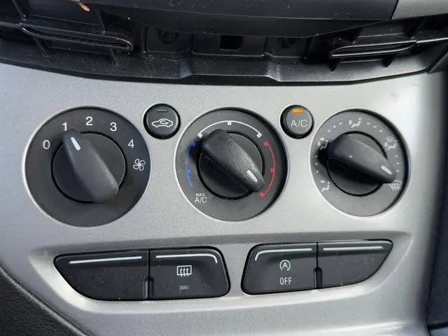 Ford Focus Wagon 1.0 EcoBoost Edition 2014 Benzine 15