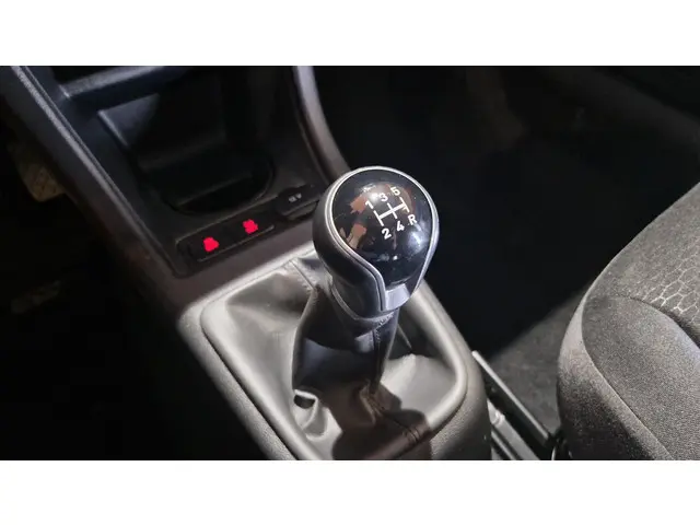 SEAT Mii 1.0 Sport Dynamic 2015 Benzine 12