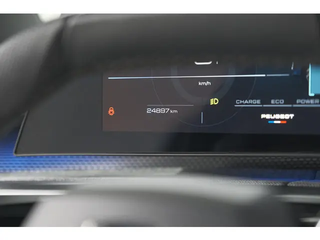 Peugeot 3008 1.2 Hybrid 136 GT 2024 Hybride Benzine 37