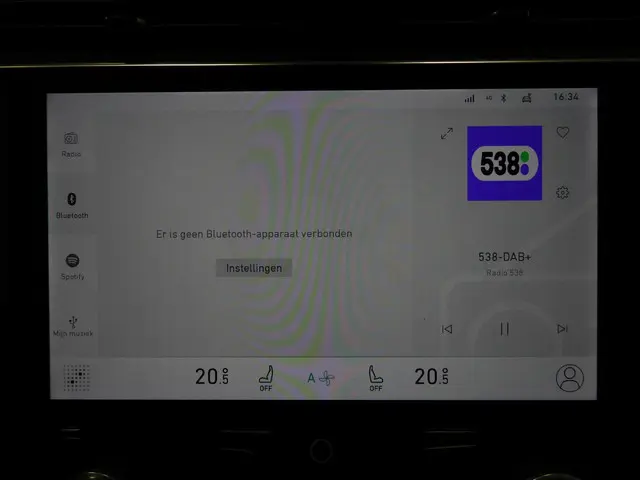 Lynk & Co 01 1.5 PHEV BlackLine 2023 Hybride Benzine 13