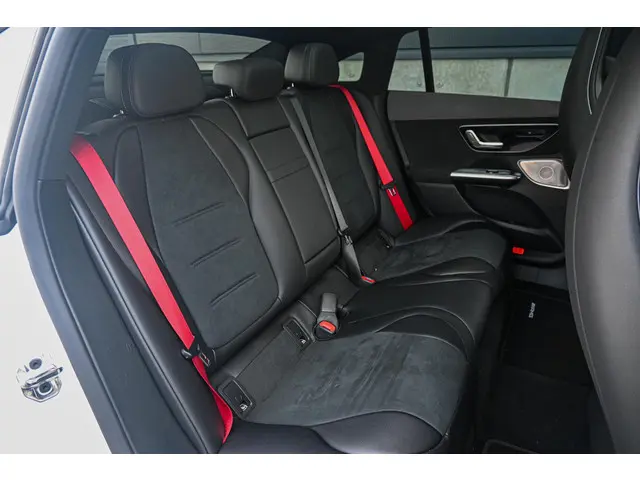 Mercedes-Benz EQE AMG 43 4MATIC 2022 Elektrisch 20