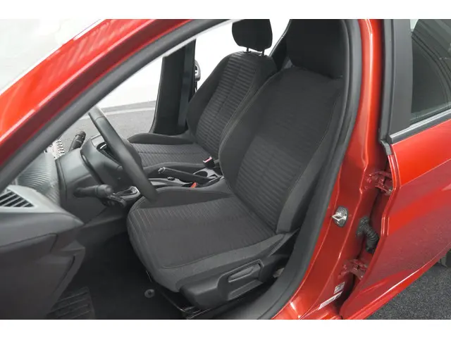 Peugeot 208 PureTech 100 Active 2024 Benzine 32