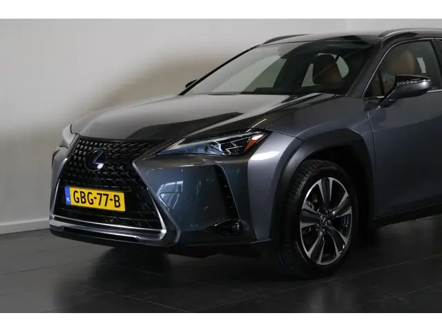 Lexus UX 2