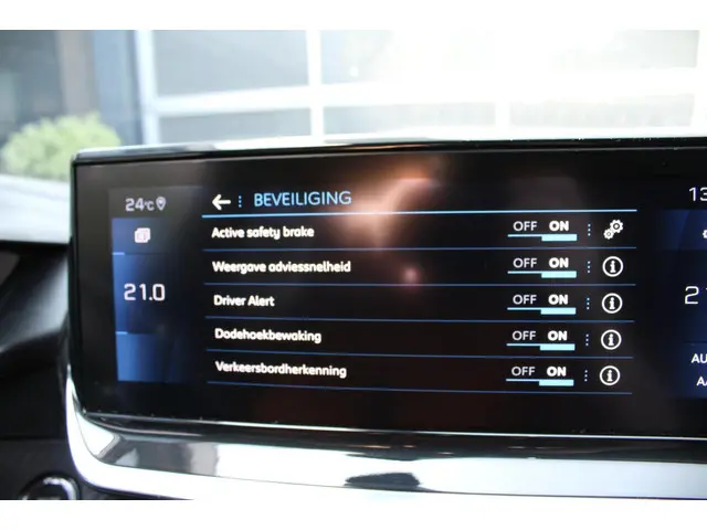 Peugeot 2008 1.2 PureTech GT-Line 2020 Benzine 42