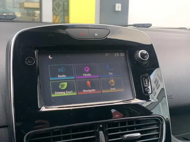 Renault Clio Estate 0.9 TCe Limited 2018 Benzine 32