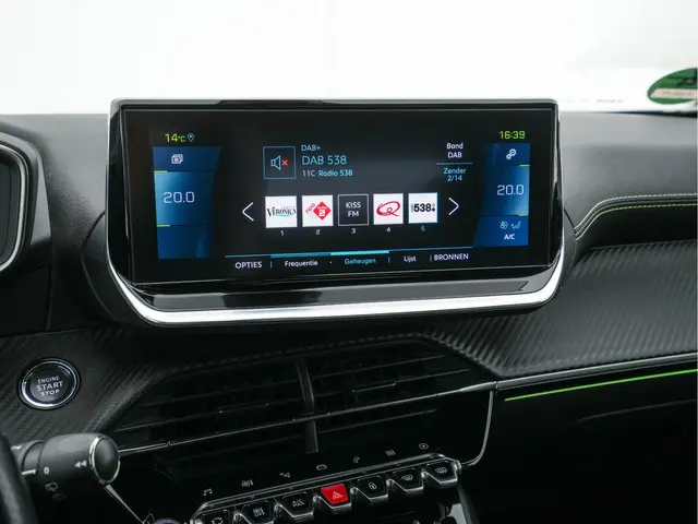 Peugeot e-2008 EV GT 50 kWh {SOH-91%} 2021 Elektrisch 18