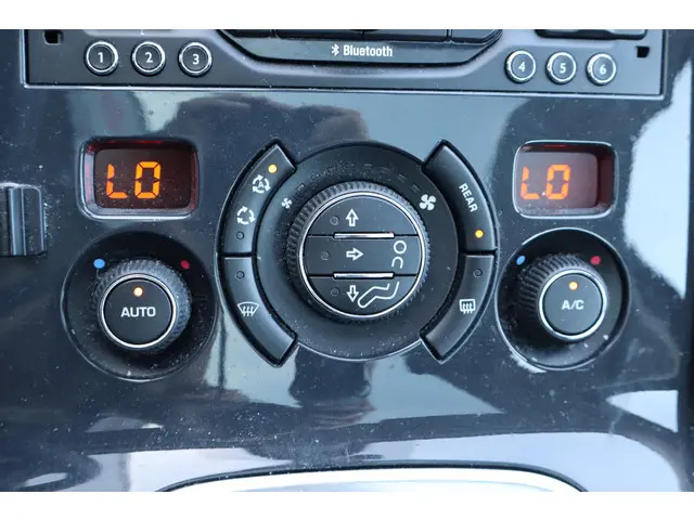 Peugeot 5008 1.6 HDi Active 5p. 2014 Diesel 26