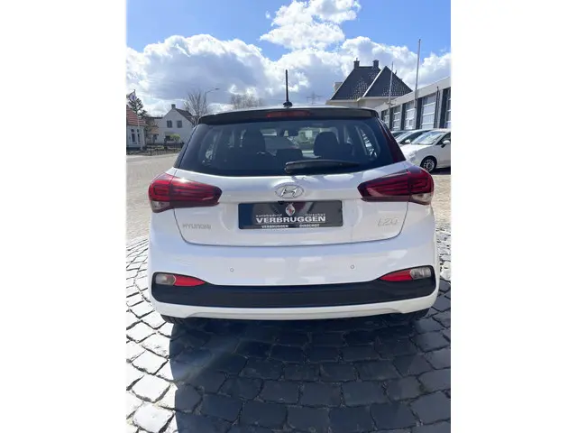 Hyundai i20 1.2 MPI Comfort 2019 Benzine 26