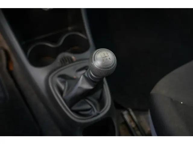 Toyota Aygo 1.0 VVT-i Now 2014 Benzine 15