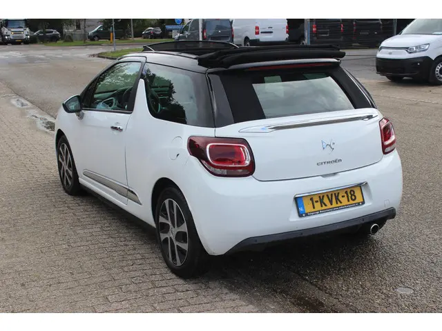Citroën DS3 Cabrio 1.2 VTi Chic 2013 Benzine 11