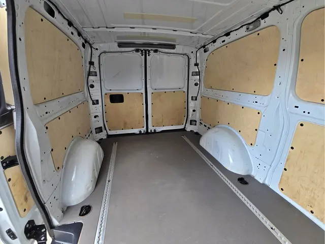 Mercedes-Benz Vito 116 CDI Lang L2 H1 2022 Diesel 27