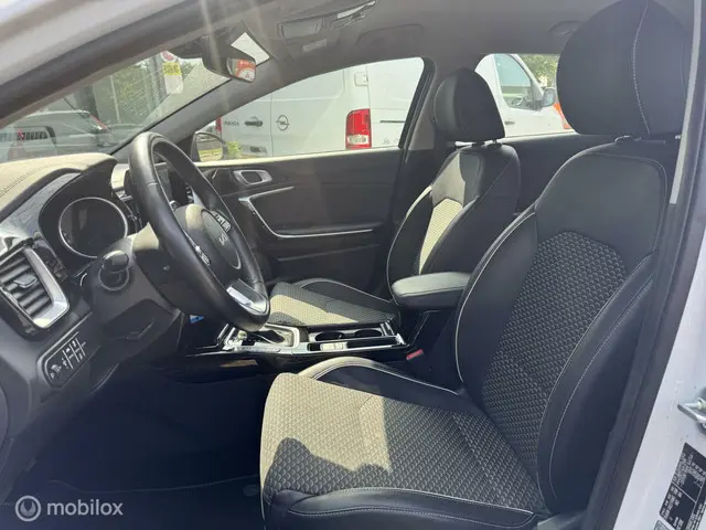 Kia XCeed 1.5 T-GDi DynamicPlusLine 2023 Benzine 6