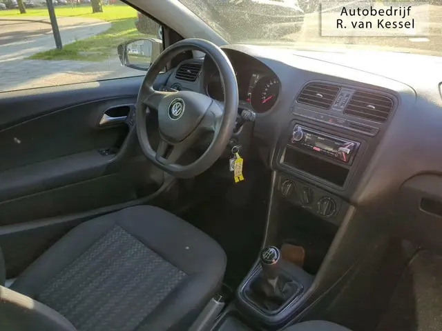 Volkswagen Polo 1.0 Easyline I NL-auto 2016 Benzine 16