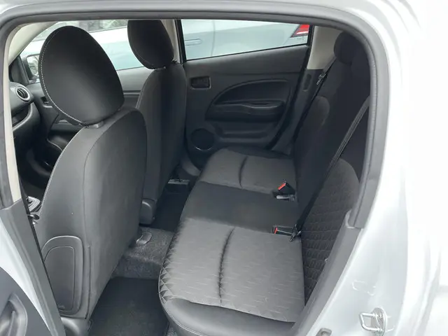 Mitsubishi Space Star 1.2 Dynamic 2022 Benzine 19