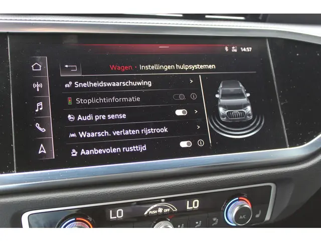 Audi Q3 35 TFSI S edition 2021 Benzine 34