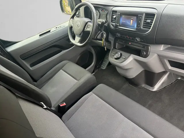 Toyota ProAce Worker 2.0 D-4D Live Long Aut- 2022 Diesel 6