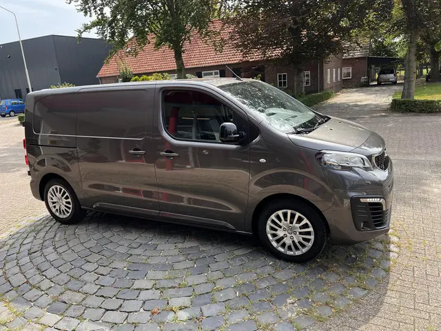 Peugeot Expert 2.0 BlueHDI 145 S&S 2023 Diesel 27