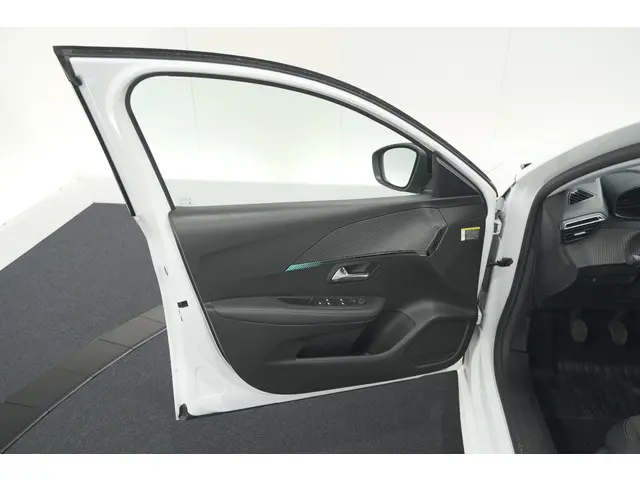 Peugeot 208 PureTech 100 Allure 2022 Benzine 59