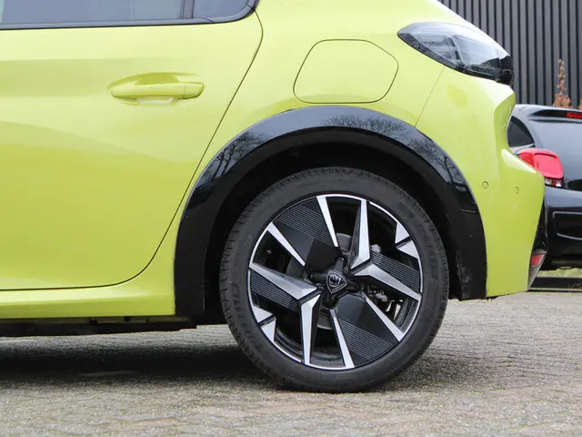 Peugeot e-208 EV GT 51 kWh 2025 Elektrisch 24