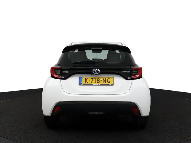 Toyota Yaris 1.5 Hybrid Dynamic 2021 Hybride Benzine 50