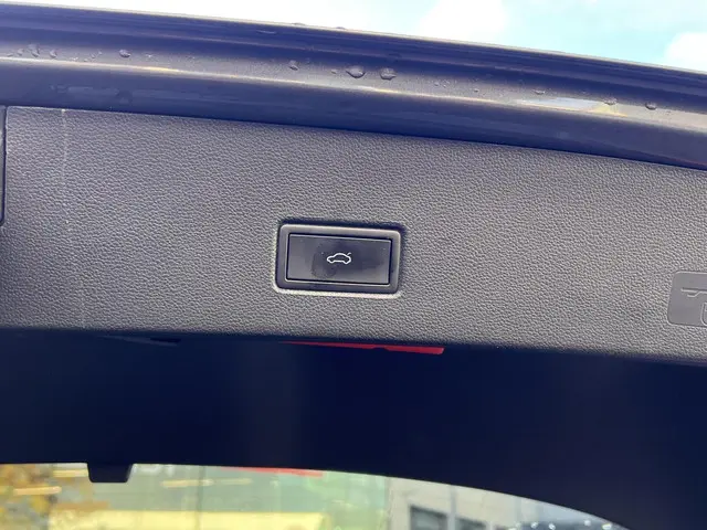 Volkswagen T-Roc 1.5 TSI Sport Business R 2020 Benzine 35