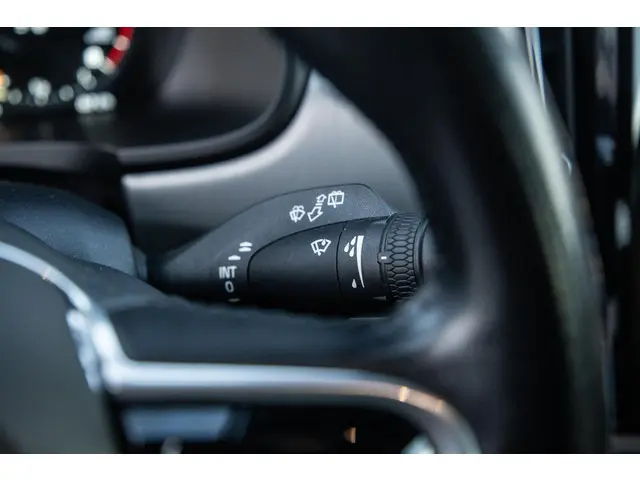 Volvo V90 2.0 T5 Momentum 2017 Benzine 29