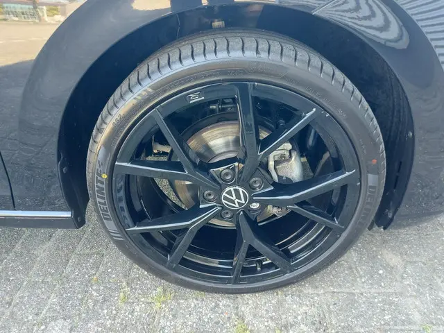 Volkswagen Golf 1.5 TSI Life Business 2021 Benzine 30