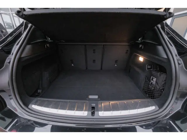 BMW X2 SDrive18i High Executive|Navi|Camera|18'' 2023 Benzine 12