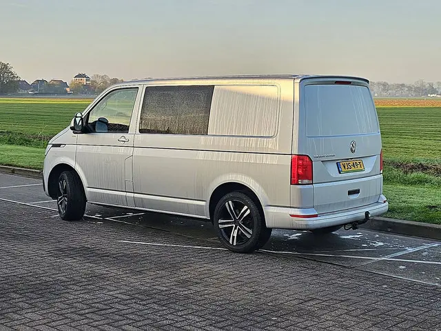 Volkswagen Transporter 2.0 TDI 2021 Diesel 6