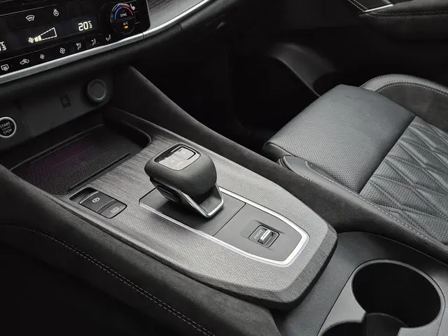 Nissan QASHQAI 1.3 MHEV Xtronic Tekna Plus 2025 Benzine 24