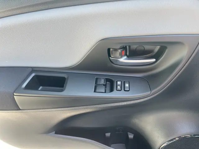 Toyota Yaris 1.5 Hybrid Aspiration 2017 Hybride Benzine 9