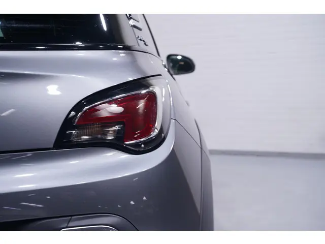 Opel ADAM 1.0 Turbo Rocks BlitZ 2019 Benzine 15