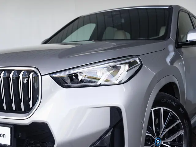 BMW iX1 xDrive30 2023 Elektrisch 13