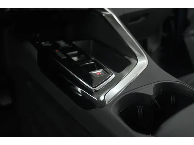 Peugeot 5008 PureTech 130 EAT8 Active Pack 2023 Benzine 44