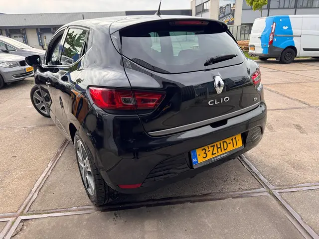 Renault Clio 0.9 TCe ECO Night&Day 2015 Benzine 25