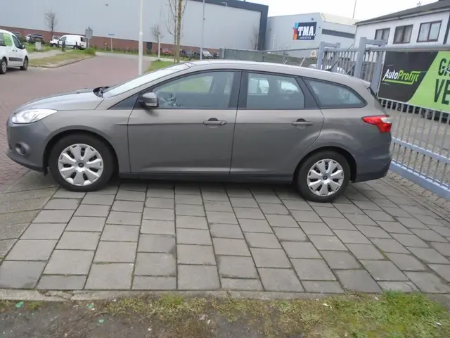 Ford Focus Wagon 1.0 EcoBoost Trend / AIRCO 2012 Benzine 5