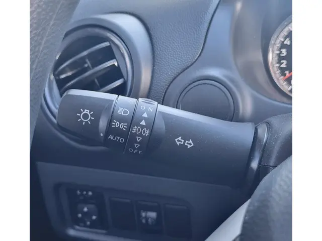 Mitsubishi Space Star 1.2 Connect+ 2023 Benzine 18