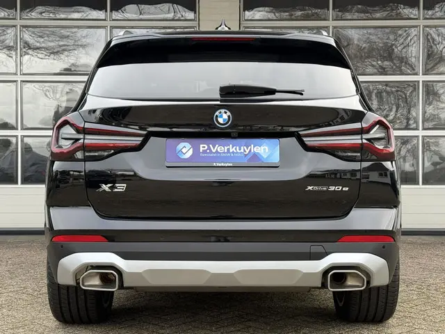 BMW X3 xDrive30e LCI 2022 Hybride Benzine 8