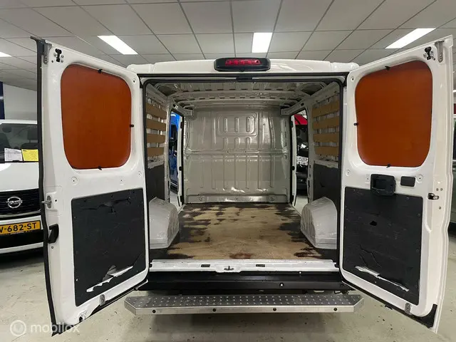 Peugeot Boxer Bestel 333 2.0 BlueHDI L2H1 Pro 2019 Diesel 8