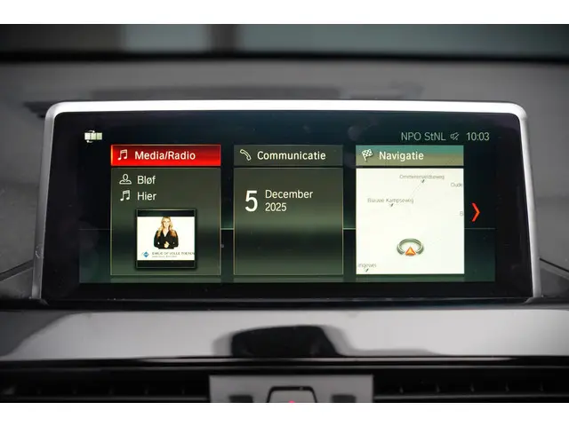 BMW X1 sDrive18i High Executive X Line 2018 Benzine 16