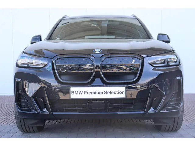 BMW iX3 High Executive 80 kWh 2023 Elektrisch 2