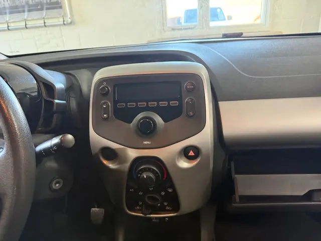 Peugeot 108 1.0 e-VTi Active 2014 Benzine 14